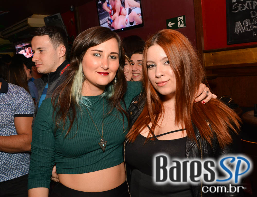 Banda Junkie Box e Sal Vincent comandaram a noite com rock no Republic Pub Banda Junkie Box e Sal Vincent comandaram a noite com rock no Republic Pub