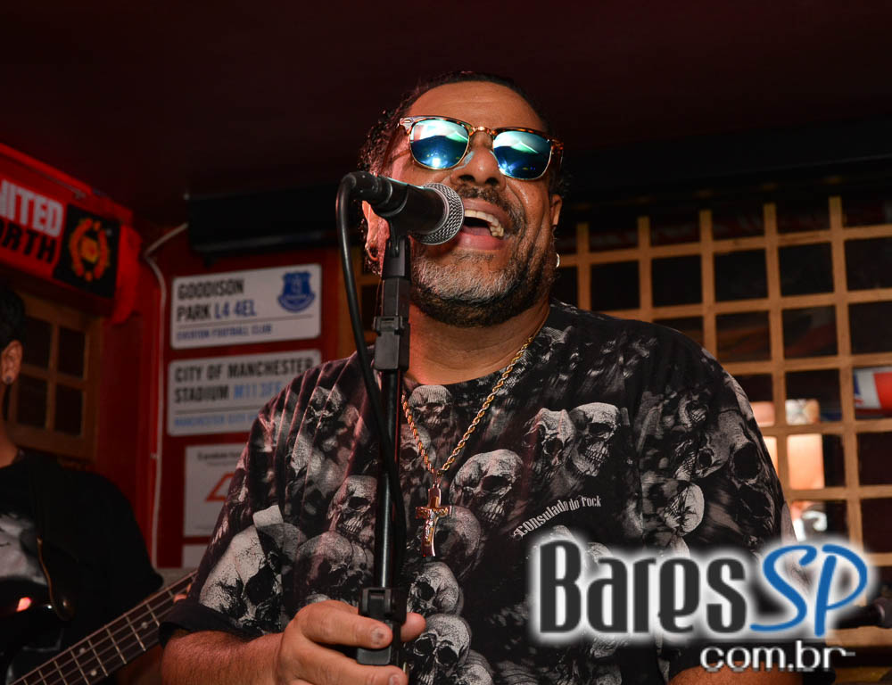 Banda Junkie Box e Sal Vincent comandaram a noite com rock no Republic Pub Banda Junkie Box e Sal Vincent comandaram a noite com rock no Republic Pub