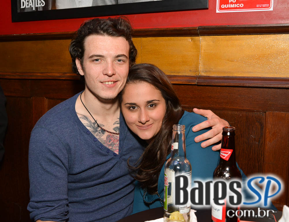 William Kim e Banda Insônica comandaram a sexta-feira no Republic Pub William Kim e Banda Insônica comandaram a sexta-feira no Republic Pub