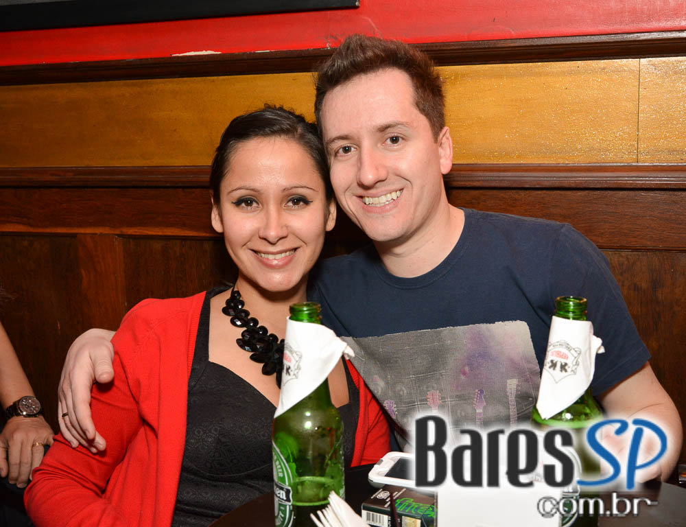 William Kim e Banda Insônica comandaram a sexta-feira no Republic Pub William Kim e Banda Insônica comandaram a sexta-feira no Republic Pub