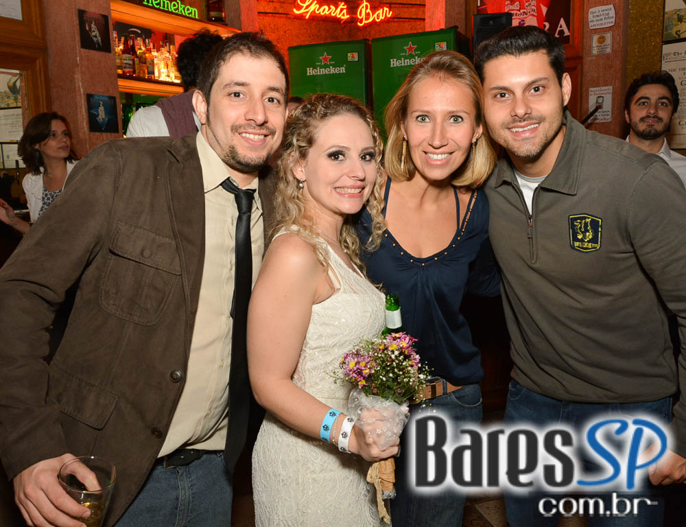 William Kim e Banda Insônica comandaram a sexta-feira no Republic Pub William Kim e Banda Insônica comandaram a sexta-feira no Republic Pub