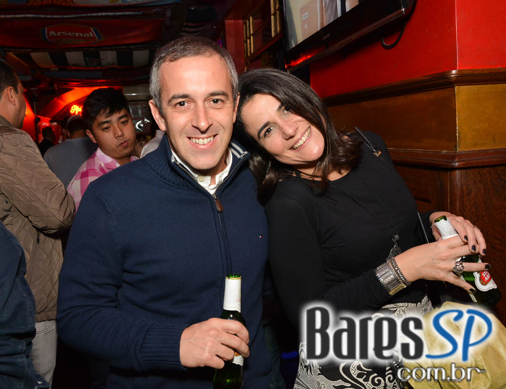 William Kim e Banda Insônica comandaram a sexta-feira no Republic Pub William Kim e Banda Insônica comandaram a sexta-feira no Republic Pub