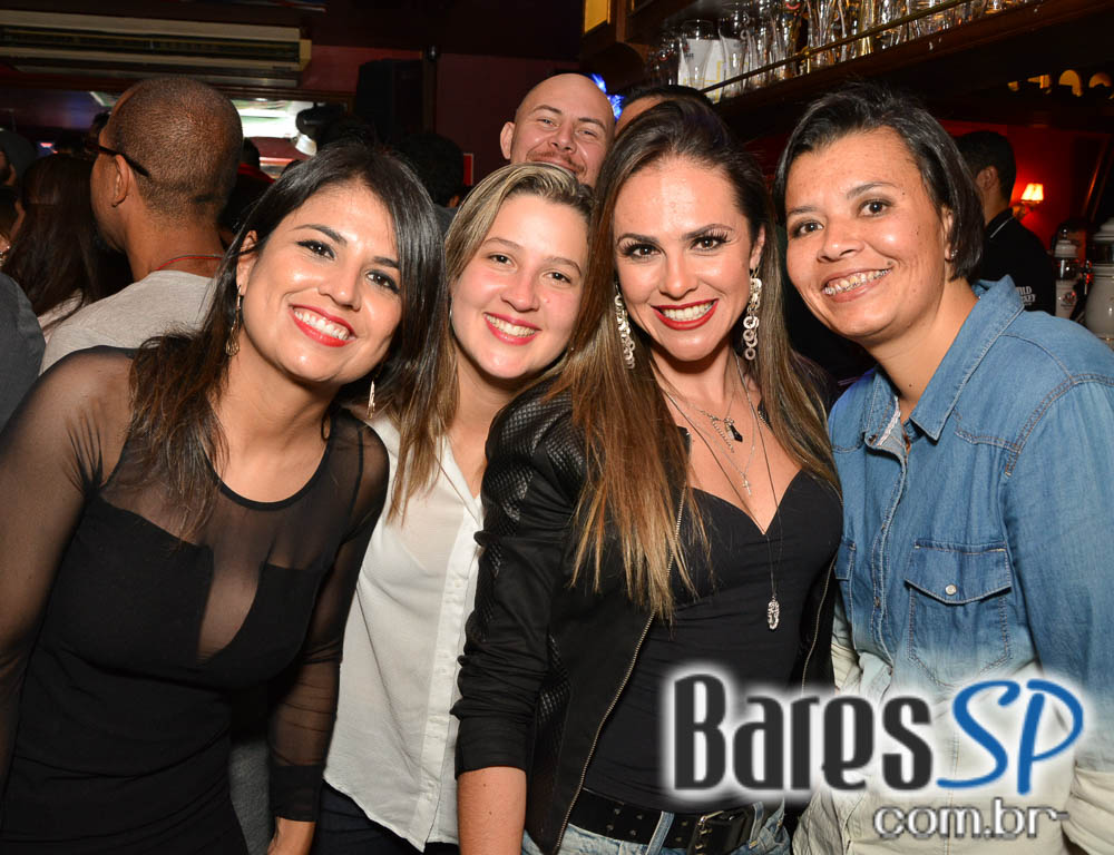 William Kim e Banda Insônica comandaram a sexta-feira no Republic Pub William Kim e Banda Insônica comandaram a sexta-feira no Republic Pub