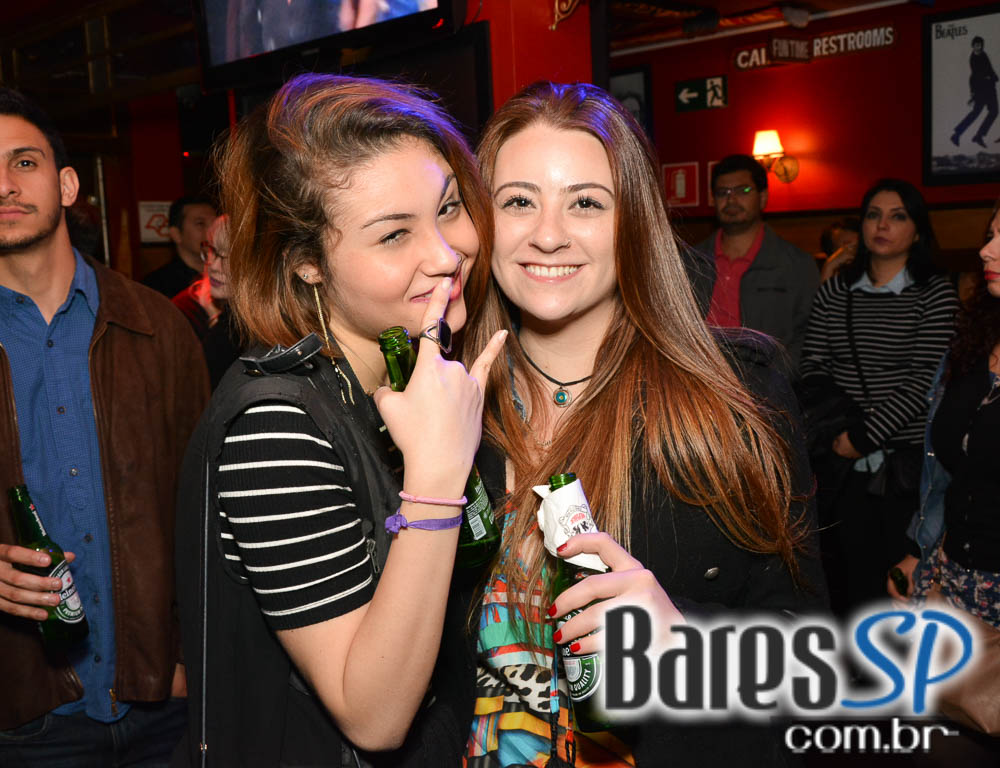 William Kim e Banda Insônica comandaram a sexta-feira no Republic Pub William Kim e Banda Insônica comandaram a sexta-feira no Republic Pub