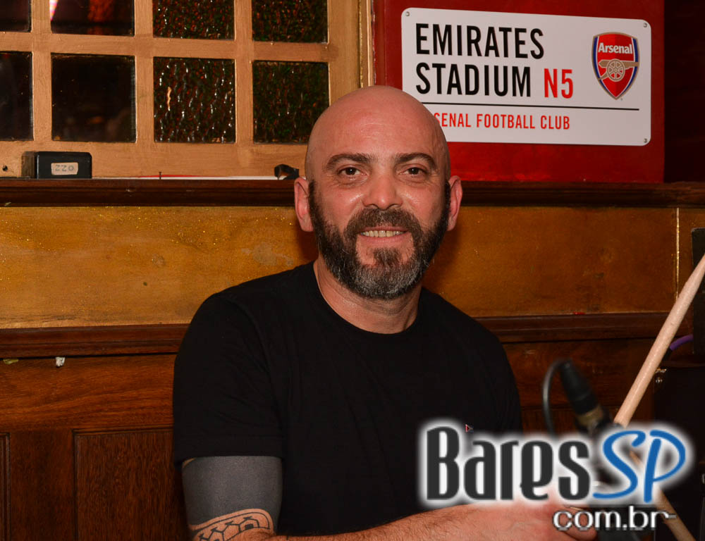 Republic Pub recebeu os agitos da banda Insônica e William Kim com o melhor do rock Republic Pub recebeu os agitos da banda Insônica e William Kim com o melhor do rock