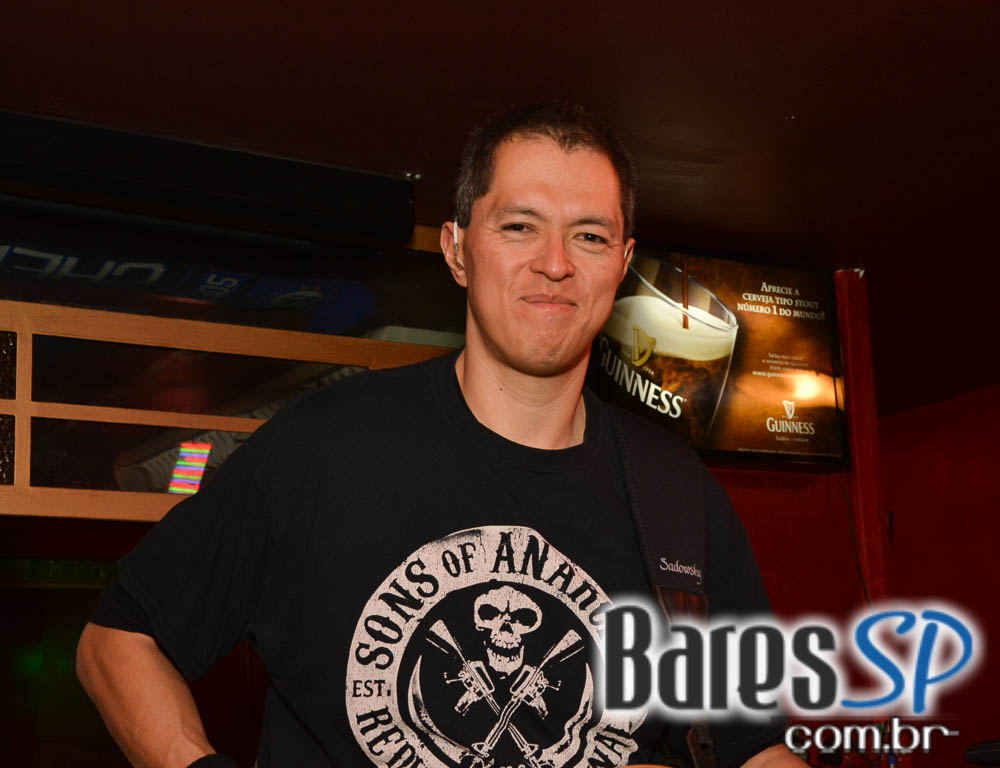 Republic Pub recebeu os agitos da banda Insônica e William Kim com o melhor do rock Republic Pub recebeu os agitos da banda Insônica e William Kim com o melhor do rock