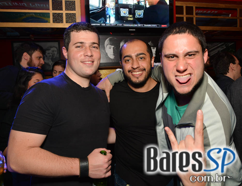 Republic Pub recebeu os agitos da banda Insônica e William Kim com o melhor do rock Republic Pub recebeu os agitos da banda Insônica e William Kim com o melhor do rock