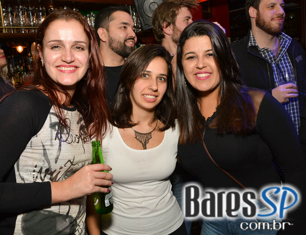 Republic Pub recebeu os agitos da banda Insônica e William Kim com o melhor do rock Republic Pub recebeu os agitos da banda Insônica e William Kim com o melhor do rock