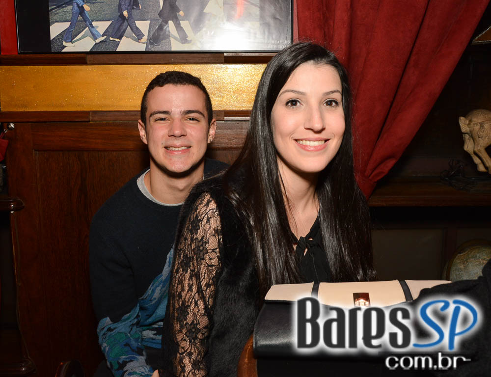 Republic Pub recebeu os agitos da banda Insônica e William Kim com o melhor do rock Republic Pub recebeu os agitos da banda Insônica e William Kim com o melhor do rock