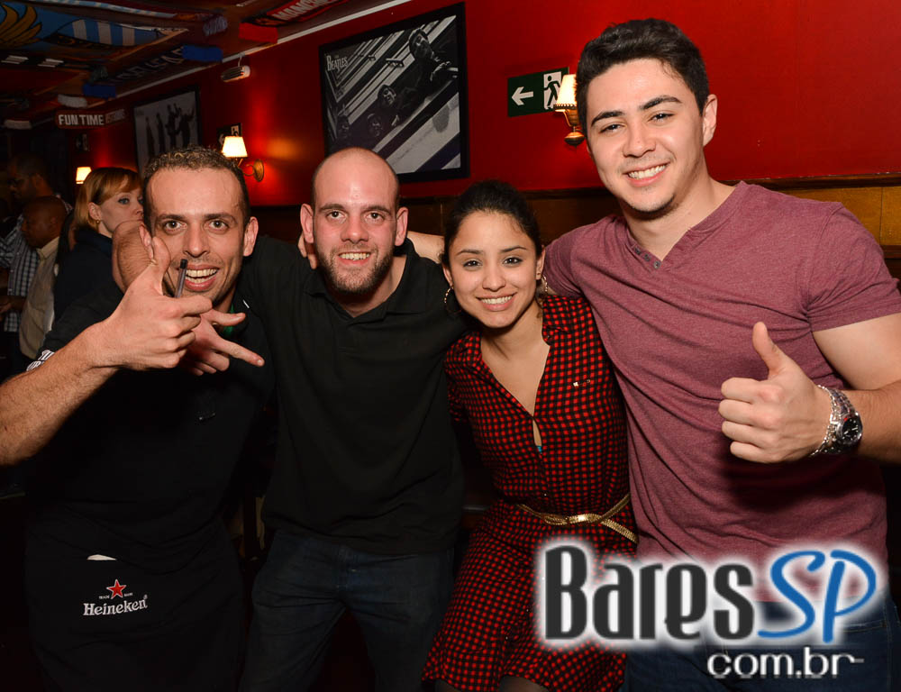 Republic Pub recebeu os agitos da banda Insônica e William Kim com o melhor do rock Republic Pub recebeu os agitos da banda Insônica e William Kim com o melhor do rock