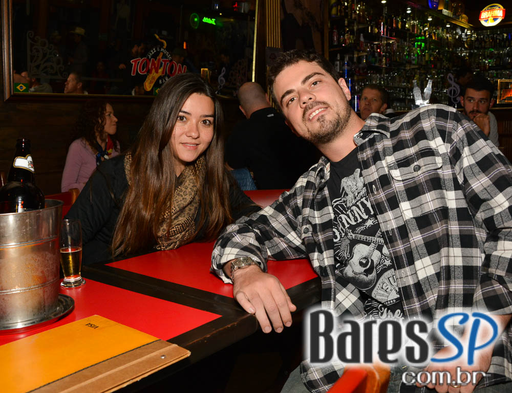 Rodrigo Haddad e Pure Country Band se apresentaram no Ton Ton Jazz & Music Bar Rodrigo Haddad e Pure Country Band se apresentaram no Ton Ton Jazz & Music Bar