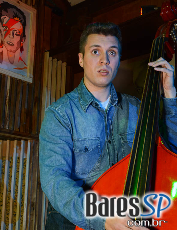 Rodrigo Haddad e Pure Country Band se apresentaram no Ton Ton Jazz & Music Bar Rodrigo Haddad e Pure Country Band se apresentaram no Ton Ton Jazz & Music Bar