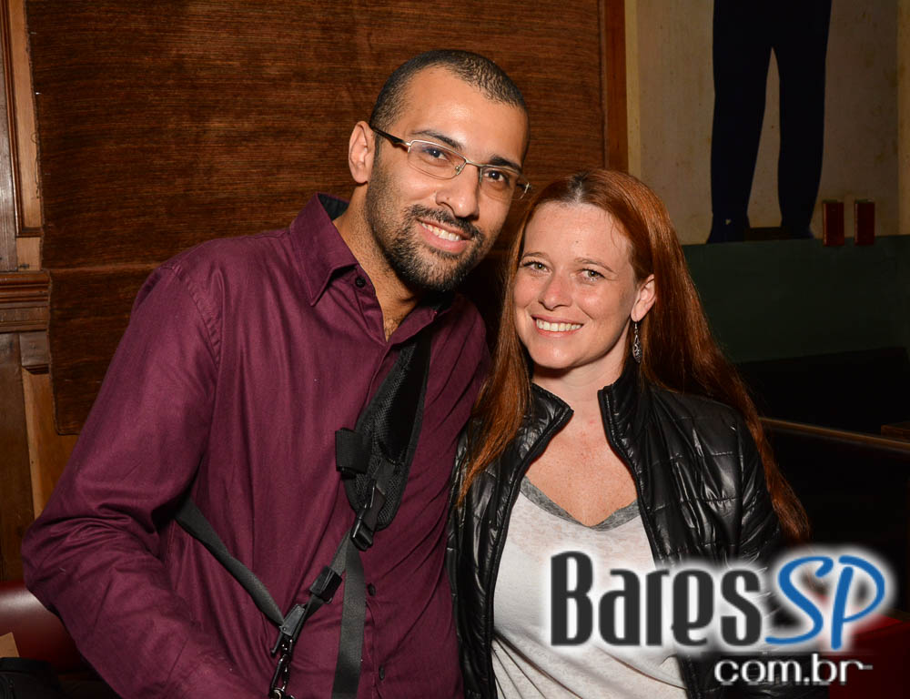 Rodrigo Haddad e Pure Country Band se apresentaram no Ton Ton Jazz & Music Bar Rodrigo Haddad e Pure Country Band se apresentaram no Ton Ton Jazz & Music Bar