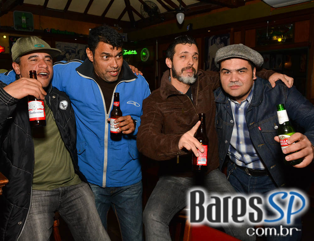 Rodrigo Haddad e Pure Country Band se apresentaram no Ton Ton Jazz & Music Bar Rodrigo Haddad e Pure Country Band se apresentaram no Ton Ton Jazz & Music Bar