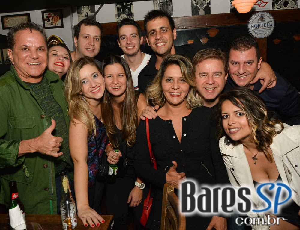 Noite do Xadrez com DJs Sandrinho, Zhenna e Tutunic no Akbar Lounge e Disco Noite do Xadrez com DJs Sandrinho, Zhenna e Tutunic no Akbar Lounge e Disco