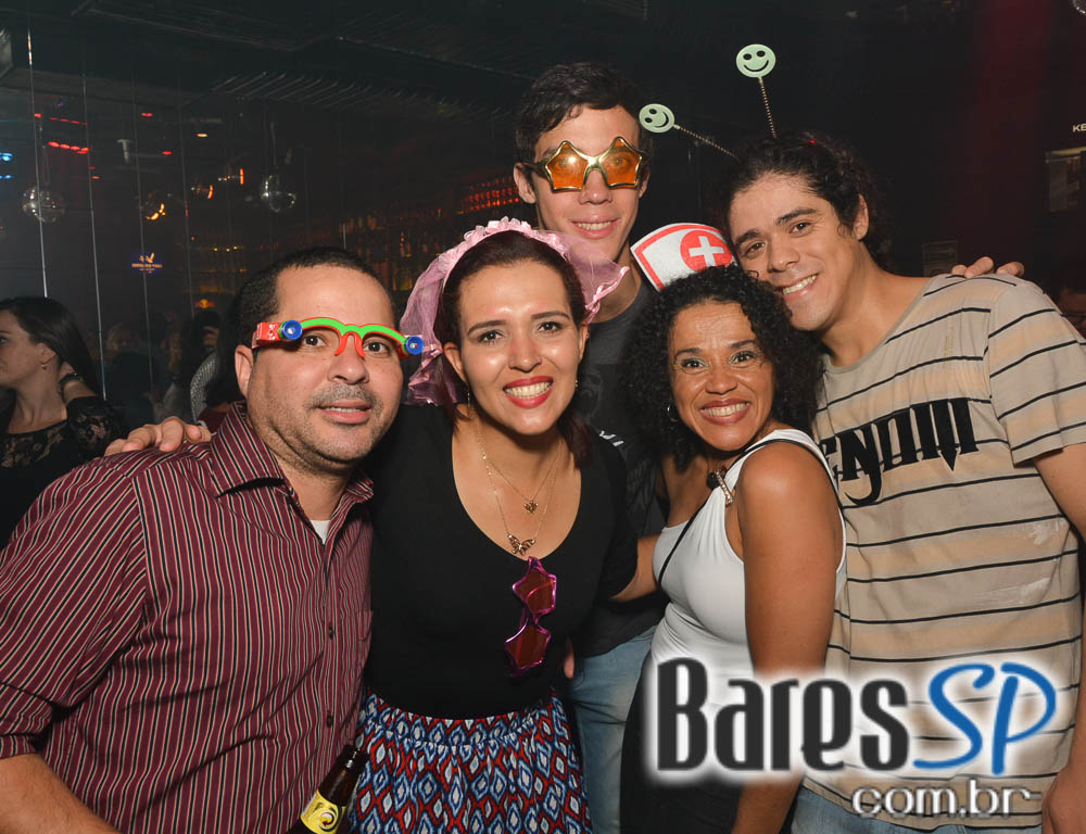 Noite do Xadrez com DJs Sandrinho, Zhenna e Tutunic no Akbar Lounge e Disco Noite do Xadrez com DJs Sandrinho, Zhenna e Tutunic no Akbar Lounge e Disco