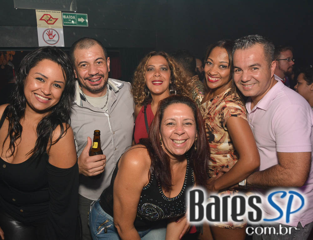 Noite do Xadrez com DJs Sandrinho, Zhenna e Tutunic no Akbar Lounge e Disco Noite do Xadrez com DJs Sandrinho, Zhenna e Tutunic no Akbar Lounge e Disco