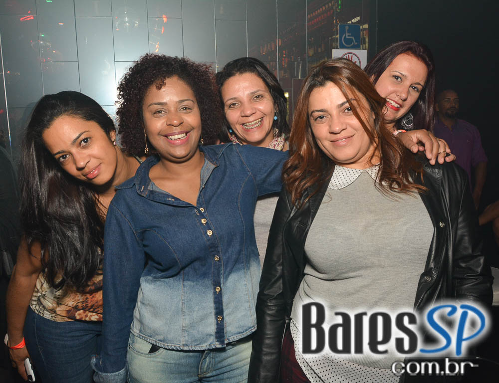 Noite do Xadrez com DJs Sandrinho, Zhenna e Tutunic no Akbar Lounge e Disco Noite do Xadrez com DJs Sandrinho, Zhenna e Tutunic no Akbar Lounge e Disco