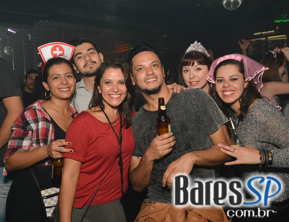 Noite do Xadrez com DJs Sandrinho, Zhenna e Tutunic no Akbar Lounge e Disco Noite do Xadrez com DJs Sandrinho, Zhenna e Tutunic no Akbar Lounge e Disco