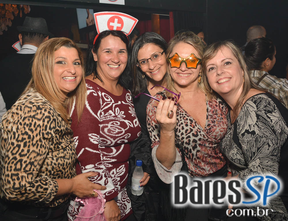 Noite do Xadrez com DJs Sandrinho, Zhenna e Tutunic no Akbar Lounge e Disco Noite do Xadrez com DJs Sandrinho, Zhenna e Tutunic no Akbar Lounge e Disco