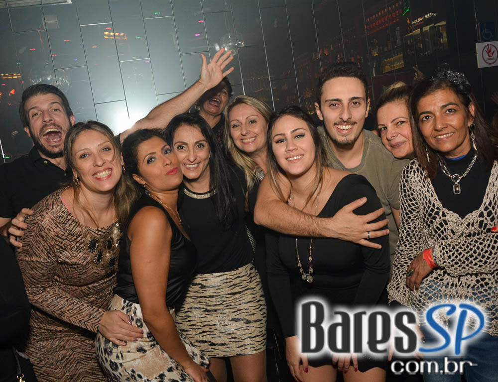 Noite do Whisky com DJs Sandrinho, Double C, Zhenna e Daniel Tutunic no Akbar Lounge e Disco Noite do Whisky com DJs Sandrinho, Double C, Zhenna e Daniel Tutunic no Akbar Lounge e Disco