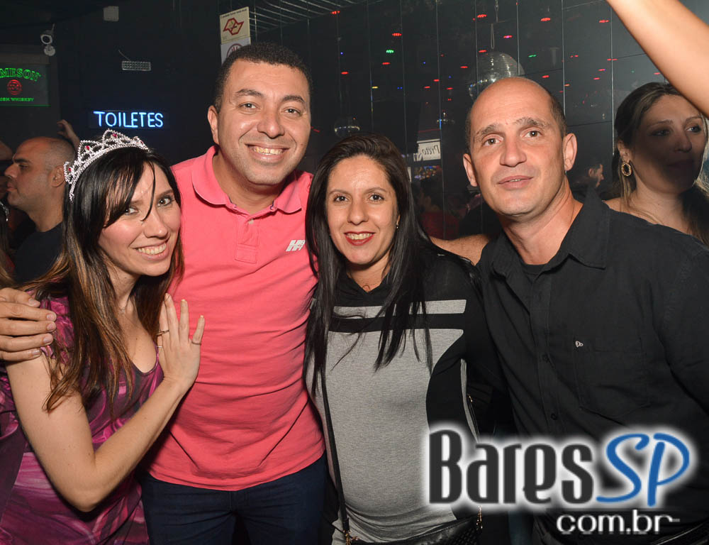 Noite do Whisky com DJs Sandrinho, Double C, Zhenna e Daniel Tutunic no Akbar Lounge e Disco Noite do Whisky com DJs Sandrinho, Double C, Zhenna e Daniel Tutunic no Akbar Lounge e Disco