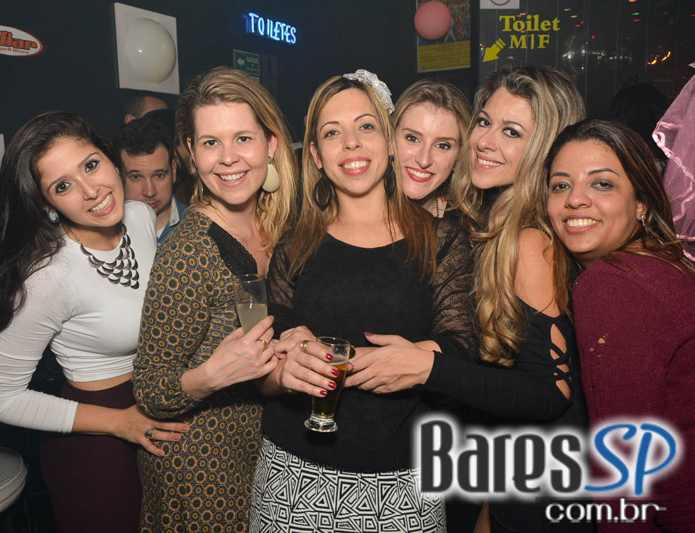 Noite do Whisky com DJs Sandrinho, Double C, Zhenna e Daniel Tutunic no Akbar Lounge e Disco Noite do Whisky com DJs Sandrinho, Double C, Zhenna e Daniel Tutunic no Akbar Lounge e Disco