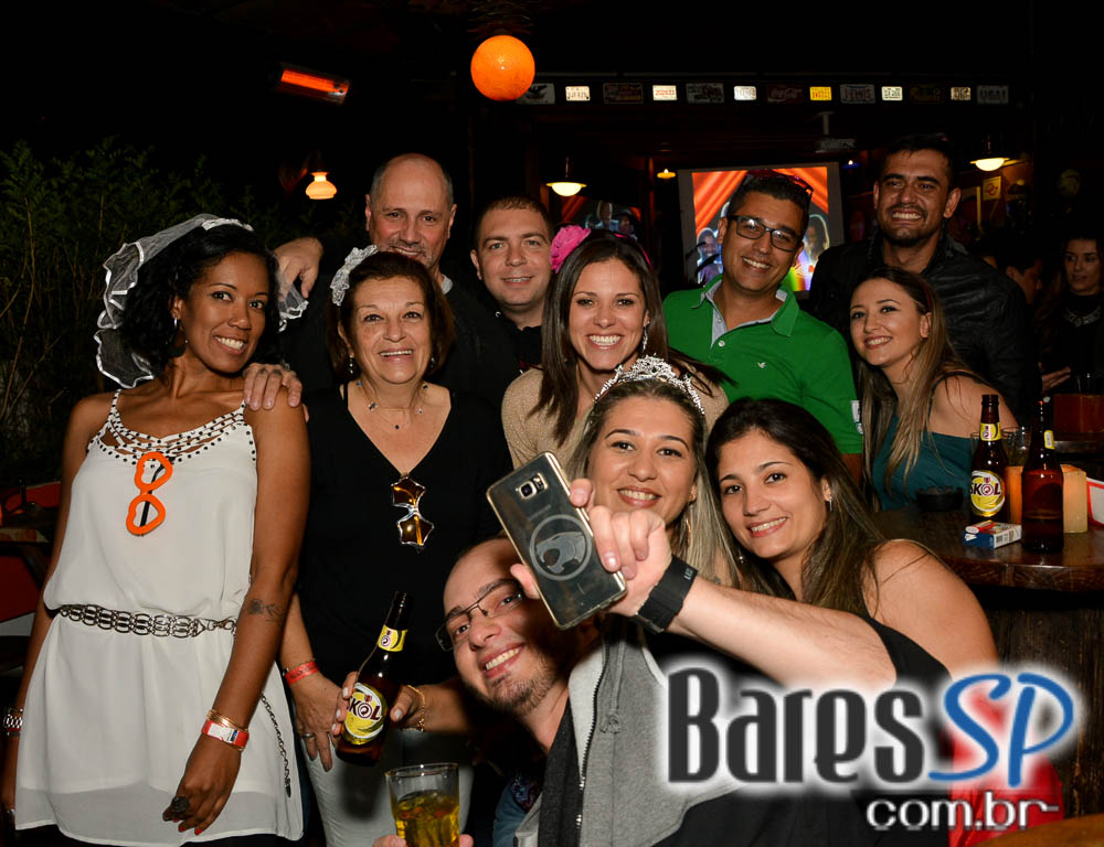 Noite do Whisky com DJs Sandrinho, Double C, Zhenna e Daniel Tutunic no Akbar Lounge e Disco Noite do Whisky com DJs Sandrinho, Double C, Zhenna e Daniel Tutunic no Akbar Lounge e Disco