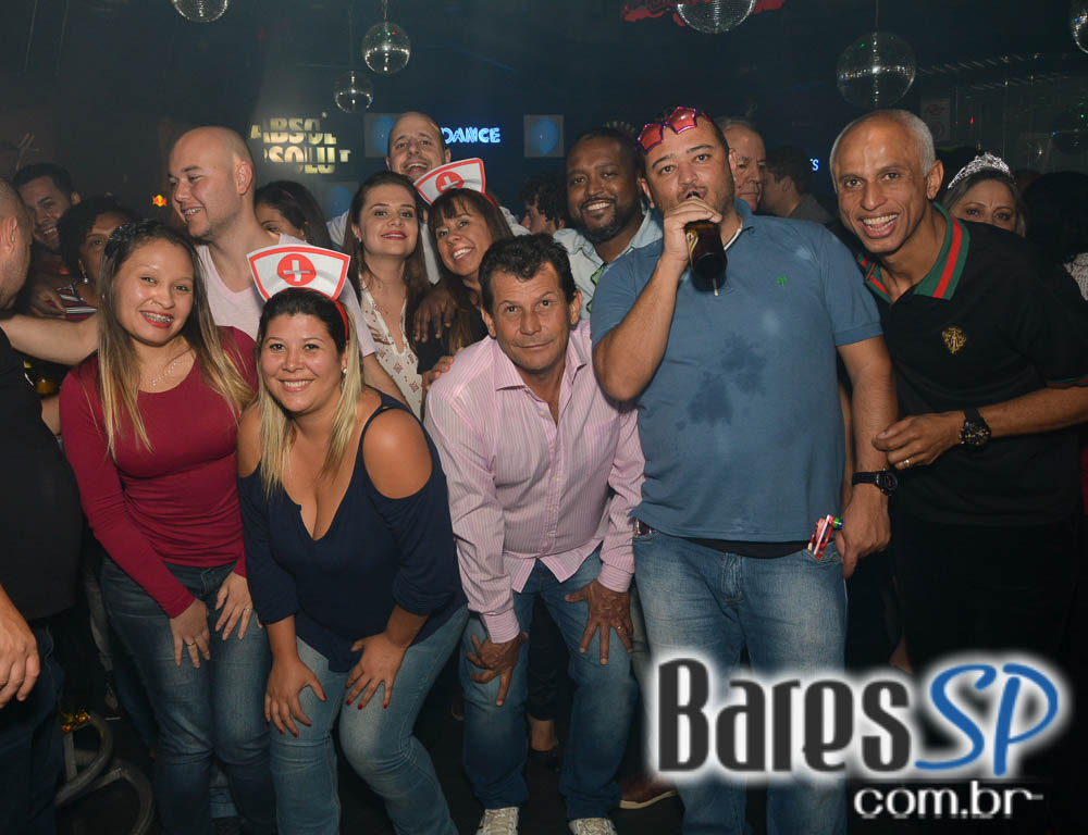 Noite do Whisky com DJs Sandrinho, Double C, Zhenna e Daniel Tutunic no Akbar Lounge e Disco Noite do Whisky com DJs Sandrinho, Double C, Zhenna e Daniel Tutunic no Akbar Lounge e Disco