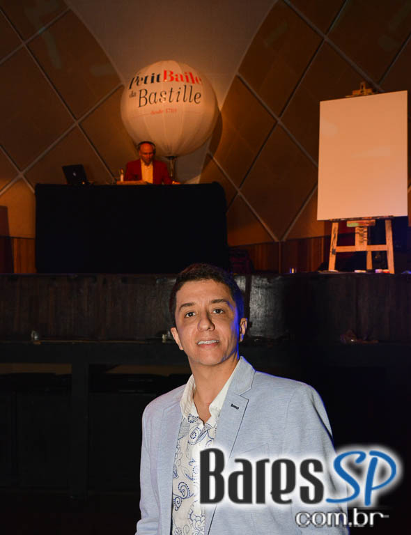 Le Petit Baile da Bastille aconteceu no Cine Joia com atrações especiais Le Petit Baile da Bastille aconteceu no Cine Joia com atrações especiais