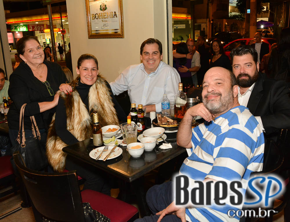 Paróquia Bar reinaugurou sob nova direção na quarta-feira na Vila Mariana Paróquia Bar reinaugurou sob nova direção na quarta-feira na Vila Mariana