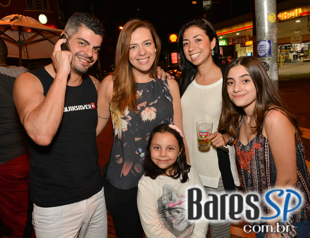 Paróquia Bar reinaugurou sob nova direção na quarta-feira na Vila Mariana Paróquia Bar reinaugurou sob nova direção na quarta-feira na Vila Mariana