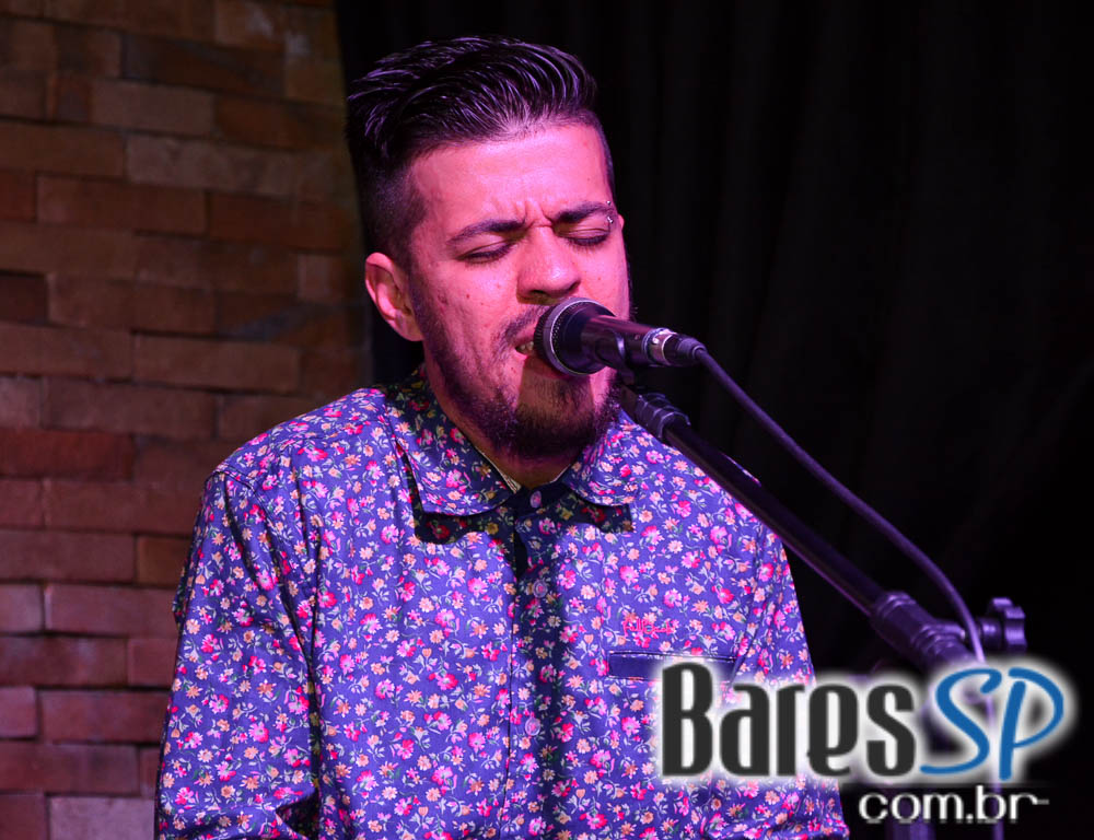 Gabbi Matos & Dre se apresentaram no palco do Ao Vivo Music Gabbi Matos & Dre se apresentaram no palco do Ao Vivo Music