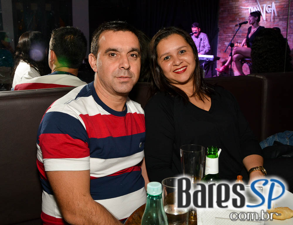 Gabbi Matos & Dre se apresentaram no palco do Ao Vivo Music Gabbi Matos & Dre se apresentaram no palco do Ao Vivo Music