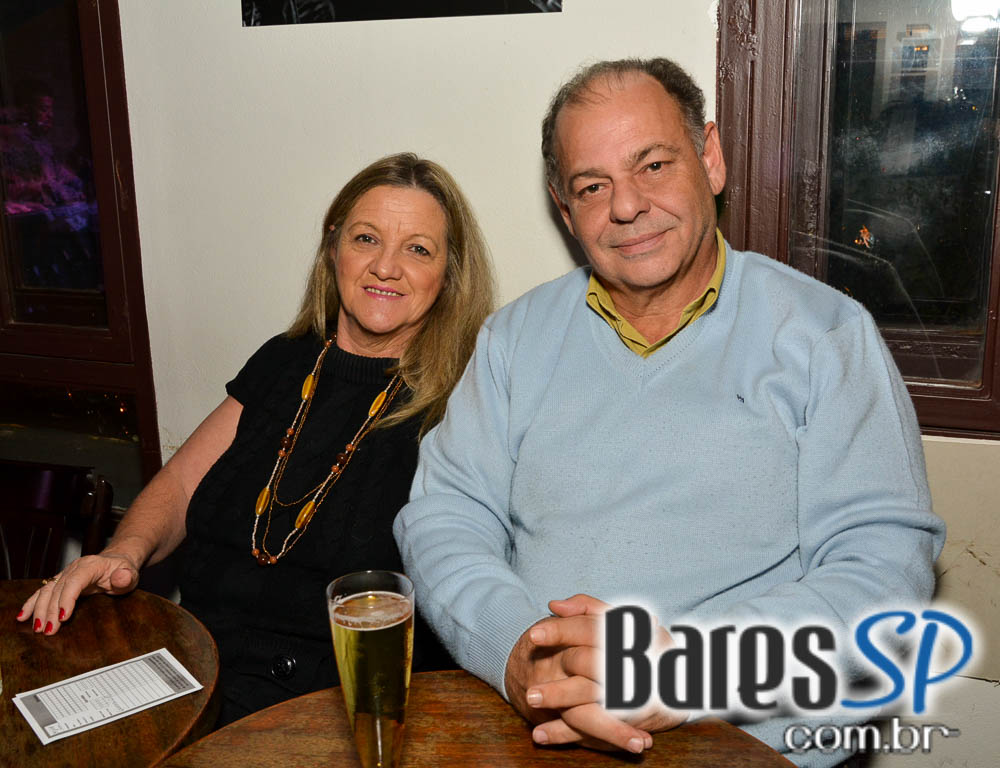 Gabbi Matos & Dre se apresentaram no palco do Ao Vivo Music Gabbi Matos & Dre se apresentaram no palco do Ao Vivo Music