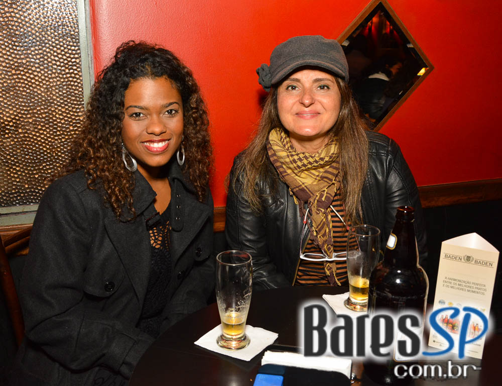 Banda Black Ferry comandou a noite com clássicos do rock no Willi Willie Bar e Arqueria Banda Black Ferry comandou a noite com clássicos do rock no Willi Willie Bar e Arqueria