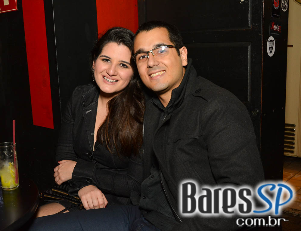 Banda Black Ferry comandou a noite com clássicos do rock no Willi Willie Bar e Arqueria Banda Black Ferry comandou a noite com clássicos do rock no Willi Willie Bar e Arqueria