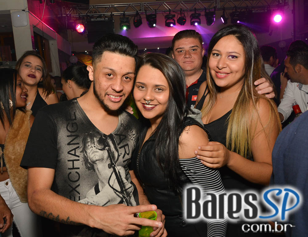 Sábado foi dia de feijoada com samba e pagode no Boteco Vila Rica Sábado foi dia de feijoada com samba e pagode no Boteco Vila Rica