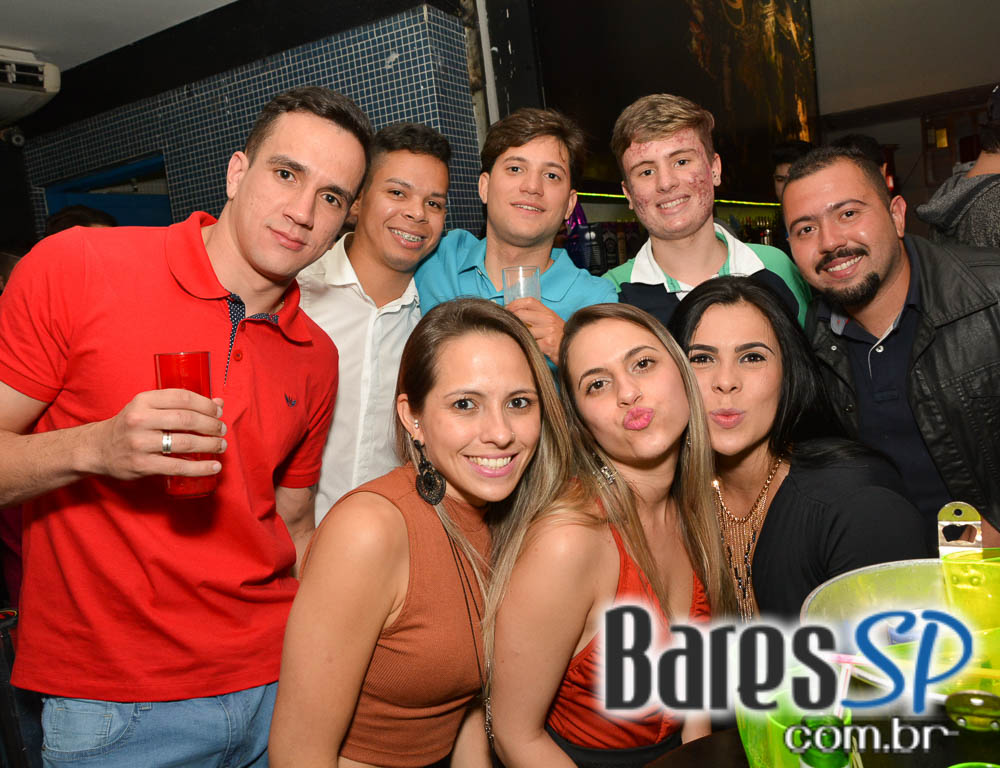 Sábado foi dia de feijoada com samba e pagode no Boteco Vila Rica Sábado foi dia de feijoada com samba e pagode no Boteco Vila Rica