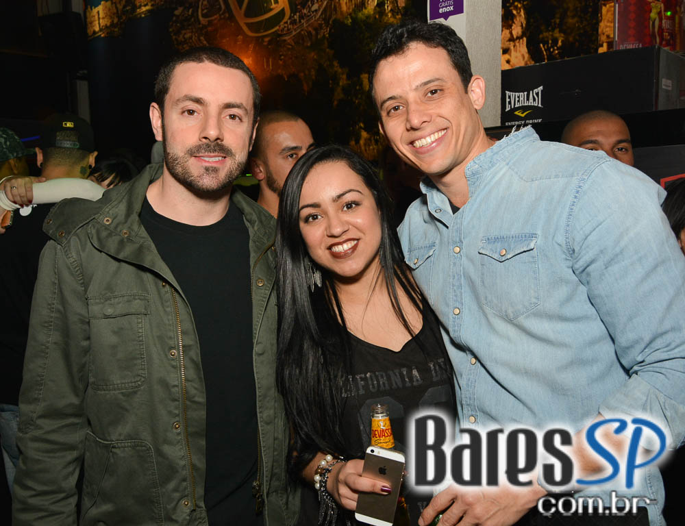 Sábado foi dia de feijoada com samba e pagode no Boteco Vila Rica Sábado foi dia de feijoada com samba e pagode no Boteco Vila Rica