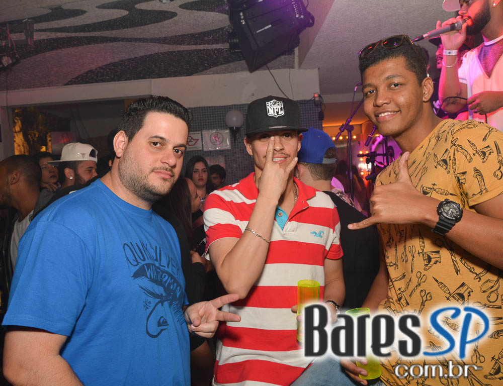 Sábado foi dia de feijoada com samba e pagode no Boteco Vila Rica Sábado foi dia de feijoada com samba e pagode no Boteco Vila Rica