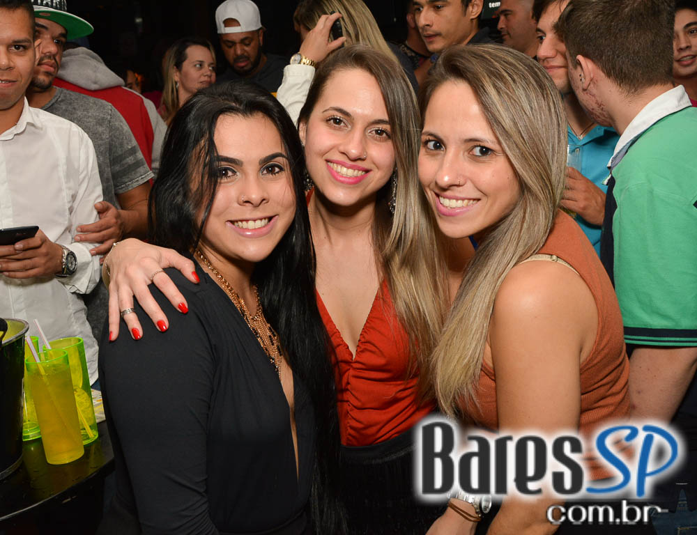 Sábado foi dia de feijoada com samba e pagode no Boteco Vila Rica Sábado foi dia de feijoada com samba e pagode no Boteco Vila Rica