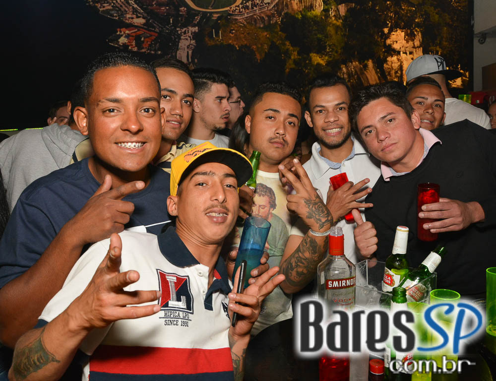 Sábado foi dia de feijoada com samba e pagode no Boteco Vila Rica Sábado foi dia de feijoada com samba e pagode no Boteco Vila Rica