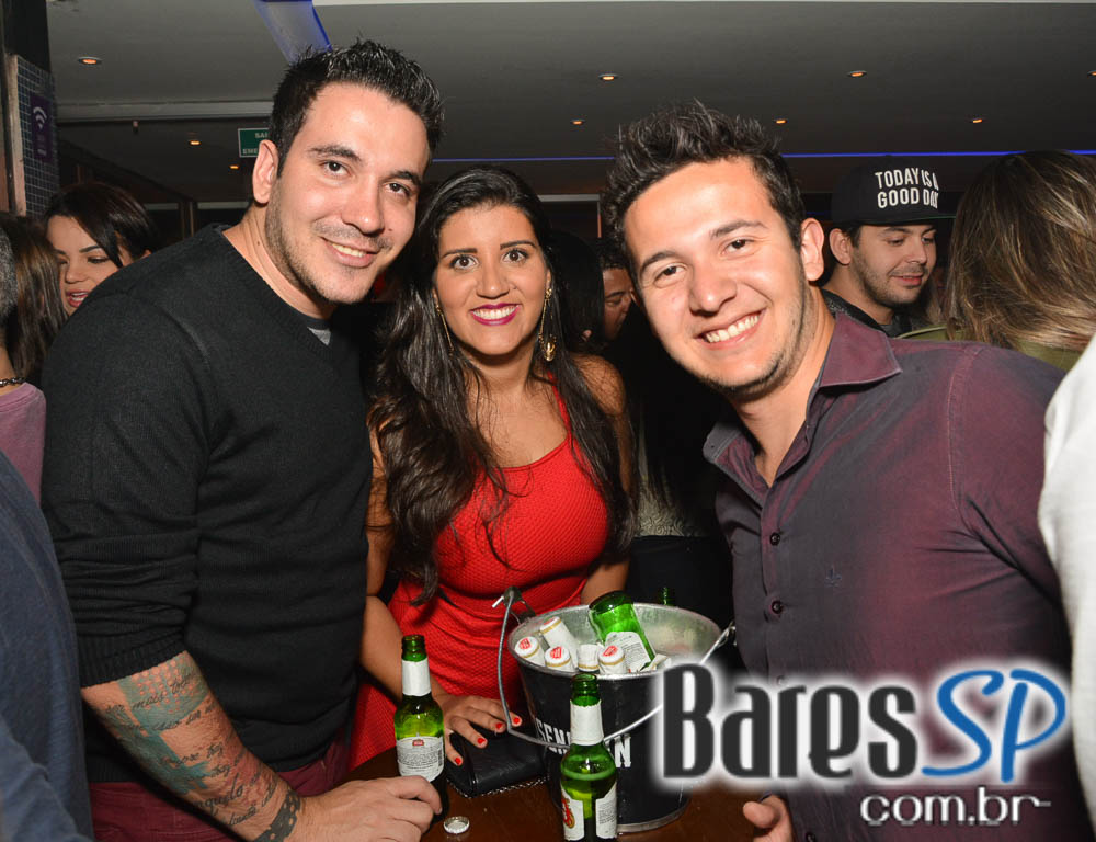 Sábado foi dia de feijoada com samba e pagode no Boteco Vila Rica Sábado foi dia de feijoada com samba e pagode no Boteco Vila Rica