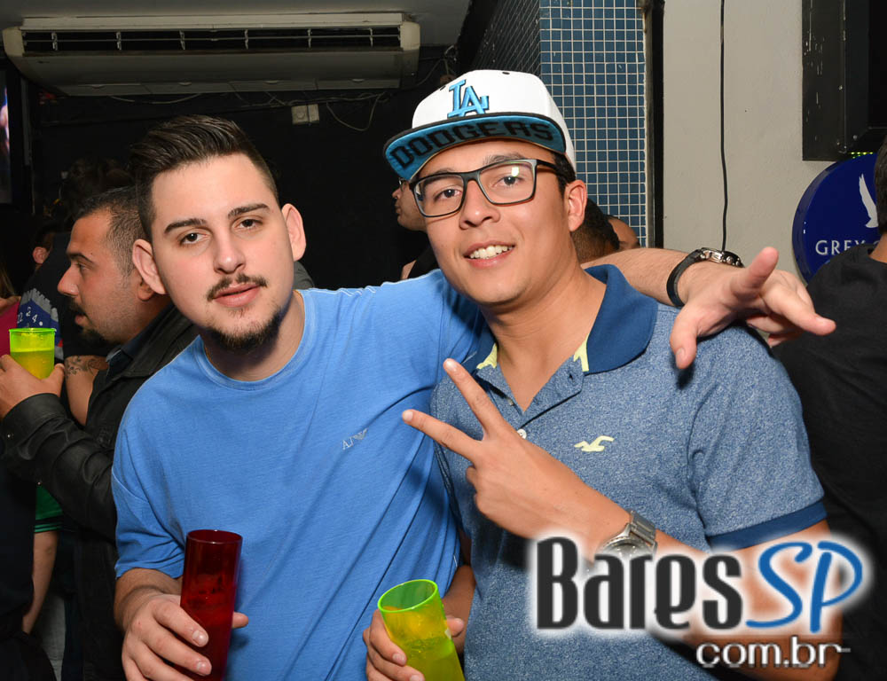 Sábado foi dia de feijoada com samba e pagode no Boteco Vila Rica Sábado foi dia de feijoada com samba e pagode no Boteco Vila Rica