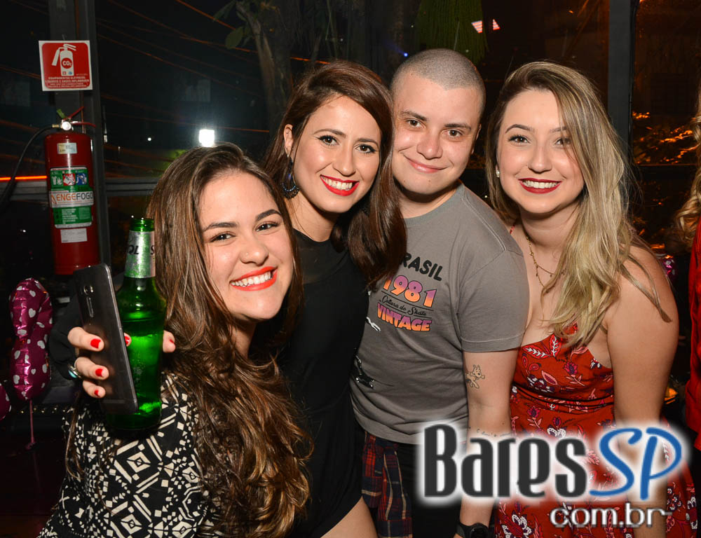 Bar Camará recebeu o show em tributo a cantora Marisa Monte no sábado Bar Camará recebeu o show em tributo a cantora Marisa Monte no sábado