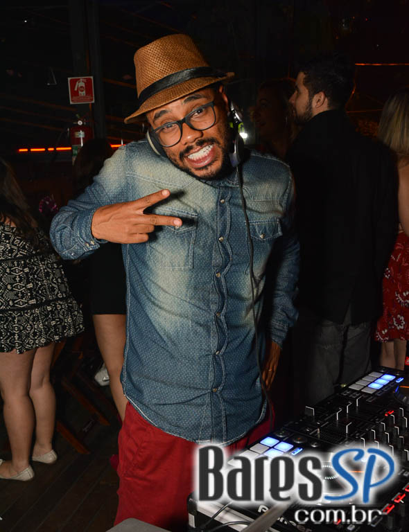 Bar Camará recebeu o show em tributo a cantora Marisa Monte no sábado Bar Camará recebeu o show em tributo a cantora Marisa Monte no sábado