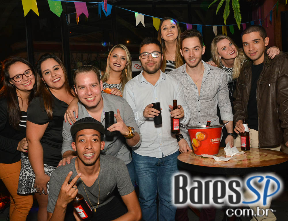 Bar Camará recebeu o show em tributo a cantora Marisa Monte no sábado Bar Camará recebeu o show em tributo a cantora Marisa Monte no sábado