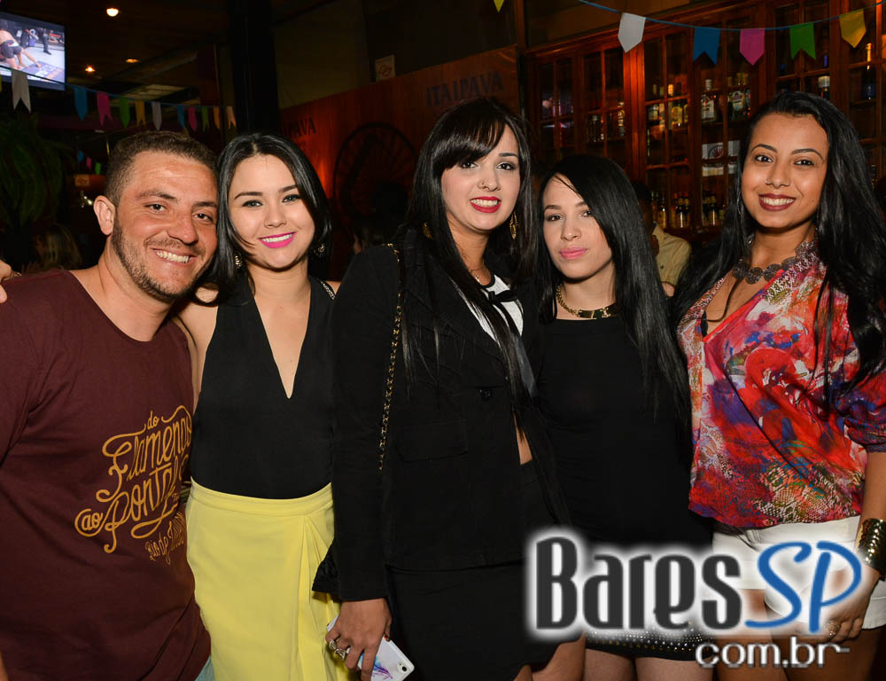 Bar Camará recebeu o show em tributo a cantora Marisa Monte no sábado Bar Camará recebeu o show em tributo a cantora Marisa Monte no sábado