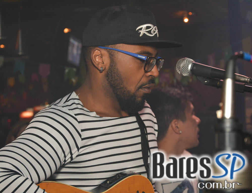 Bar Camará recebeu o show em tributo a cantora Marisa Monte no sábado Bar Camará recebeu o show em tributo a cantora Marisa Monte no sábado